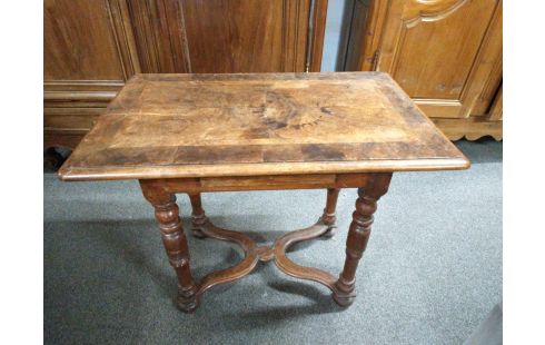 TABLE STYLE LOUIS XIII