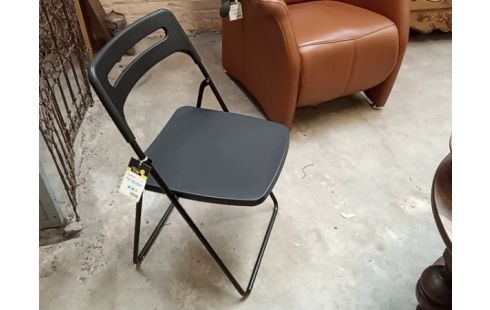 CHAISE PLIANTE IKEA NOIR LOT 4