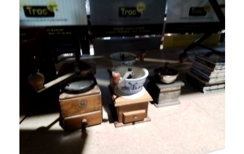 MOULIN A CAFE DIVERS