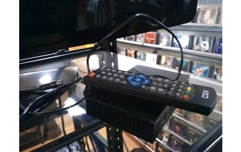 TELEVISEUR LG 107 CM NON TNT HD (VENDU AVEC DECODEUR)