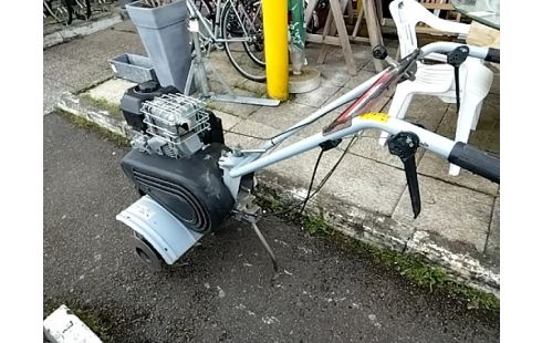 MOTOCULTEUR BRIGGS & STRATON 800 SERIES 205 CC ESSENCE 98 OU 95 UNIQUEMENT TRANSMISSIONS REFAITE ET BOUGIE