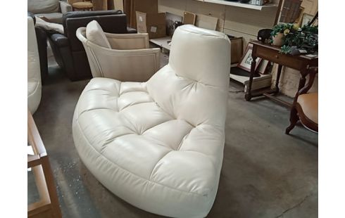 SALON D'ANGLE CHATEAU D'AX CUIR BLANC