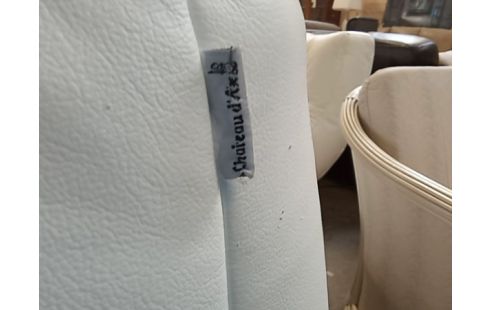 SALON D'ANGLE CHATEAU D'AX CUIR BLANC