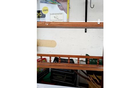 ETAGERE MURALE PORTE ASSIETTES