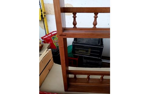 ETAGERE MURALE PORTE ASSIETTES