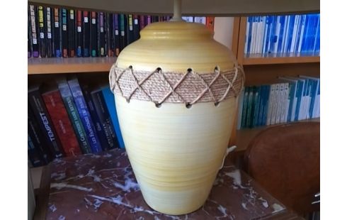 LAMPE A POSER GM JAUNE