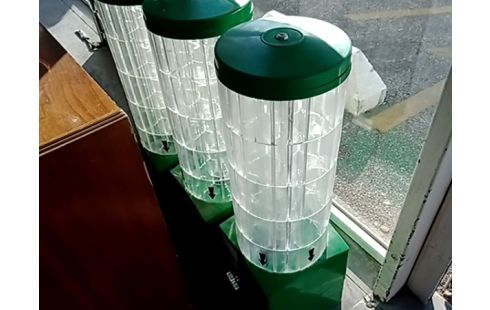 DISTRIBUTEUR A CONFISERIE VERT