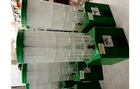 DISTRIBUTEUR DE CONFISERIE