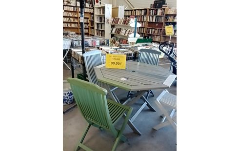 TABLE OCTOGONALE + 4 CHAISES