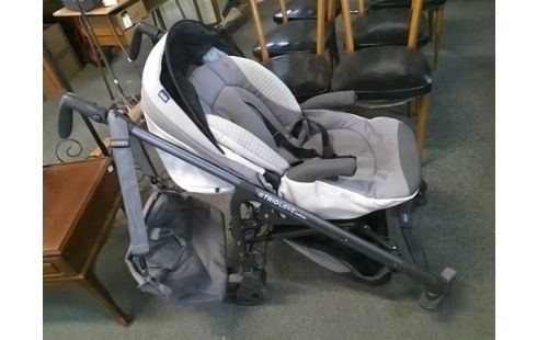 POUSSETTE LANDAU SIEGE AUTO CHICCO