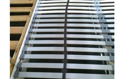 LIT IKEA BLANC AVEC SOMMIER A LATTES 140X200