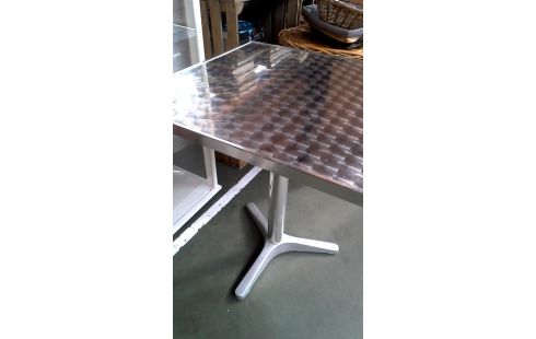 TABLE DE JARDIN INOX CARRE