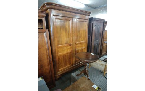 ARMOIRE NOYER MASSIF