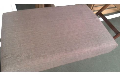 REPOSAPIÉS PARDO TEJIDO