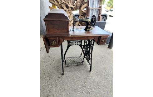 MACHINE A COUDRE SINGER