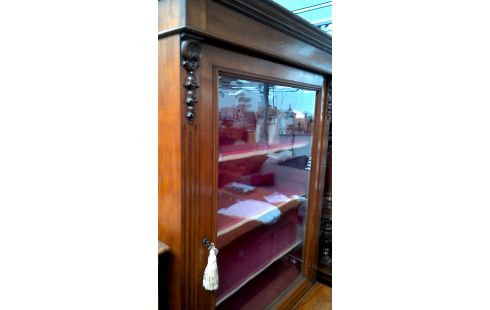 ANRICHTE. ANTIK 2-TEILIG