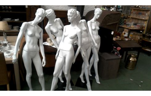 MUÑECA COLECCIONISTA LA UNIDAD