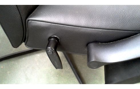 FAUTEUIL RELAX NOIR CUIR