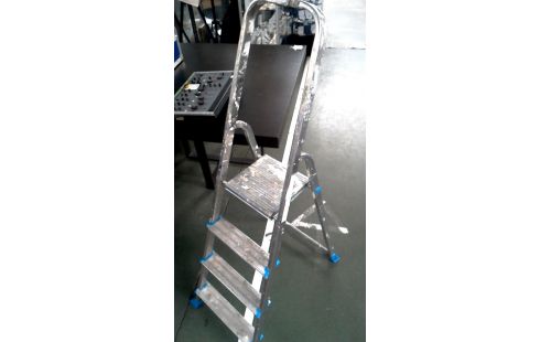 TRAPLADDER ALUMINIUM GAMMA 3 TREDEN