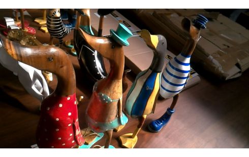 STATUE, , ENTE MITTELGROSSES MODELL TEAKHOLZ DAS STÜCK