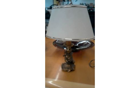 LÁMPARA DE CABECERA