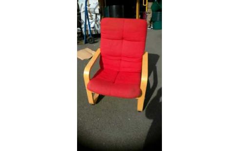 FAUTEUIL IKEA ROUGE