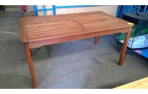 MESA DE JARDÍN TECA