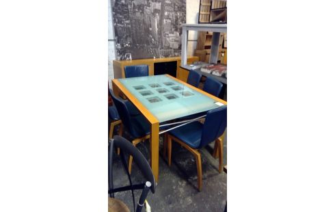 TABLE + 6 CHAISES LIGNE ROSET