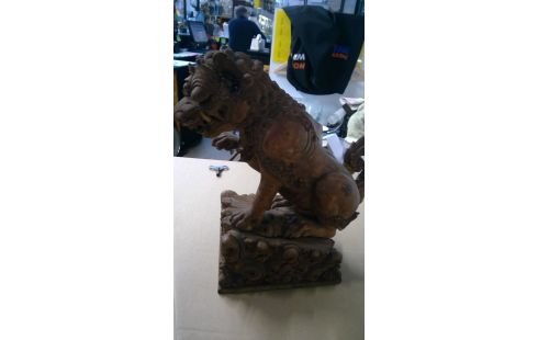 BALINEES ANTIEK HOUTEN BEELD