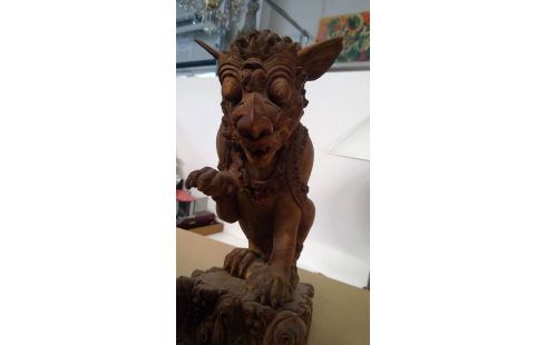 BALINEES ANTIEK HOUTEN BEELD