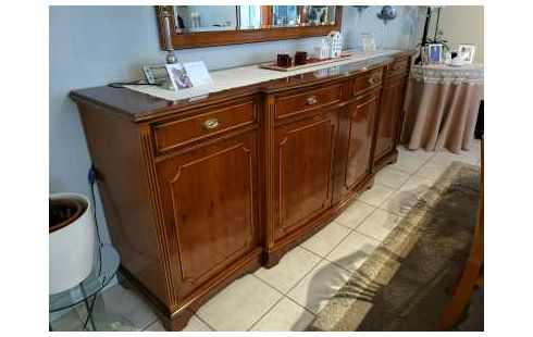 EETKAMER TAXUS TAFEL / 6 STOELEN / DRESS. & VITRINE