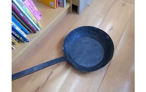 POELE ANCIENNE EN FER