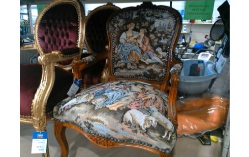 FAUTEUIL VIEUX MODELE