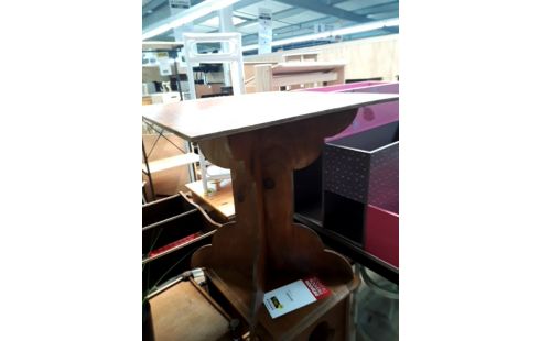 GUERIDON CARRE ARTISANAL .