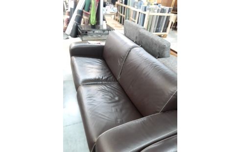 CANAPE CUIR MARRON GIMAZANE NON CONVERTIBLE .