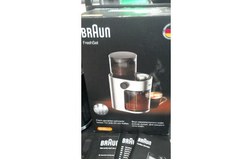 MOULIN A CAFE ELECTRIQUE  BRAUN