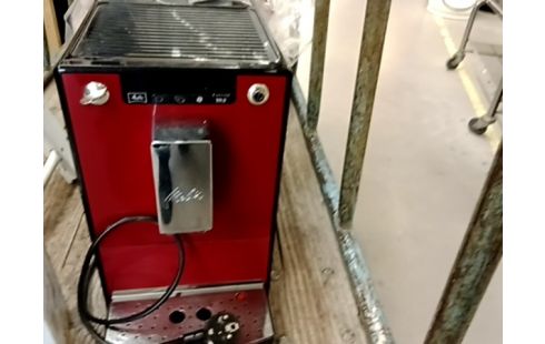 MACHINE À CAFÉ NESPRESSO VERTUO PLUS