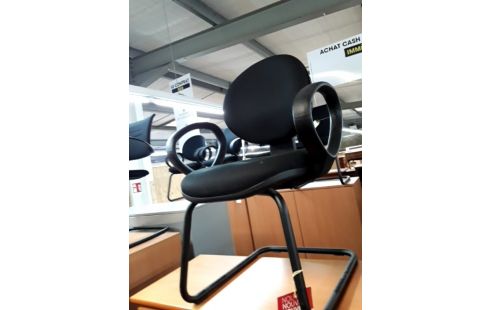 FAUTEUIL DE BUREAU NOIR .