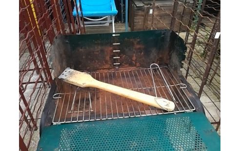 BARBECUE VERT (+ BROSSE)