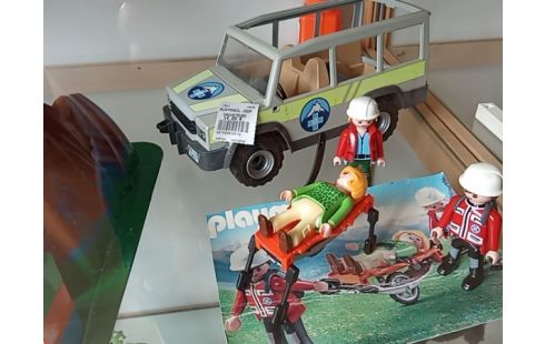PLAYMOBIL JEEP SAUVETEURS