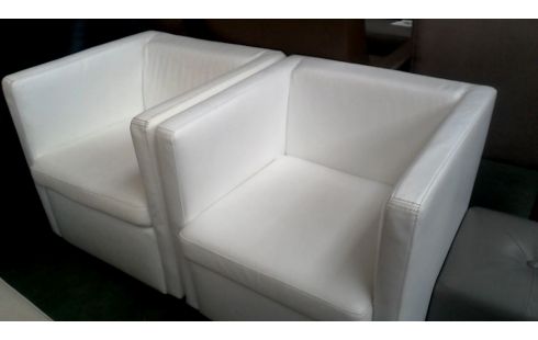 SILLÓN DE CUERO CLUB BLANCA CUERO LA UNIDAD