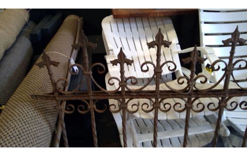 AFSLUITING TUIN- ANTIEK