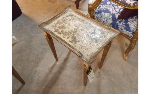 TABLE D'APPOINT DORÉE