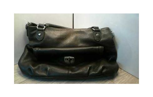 SAC A MAIN ARTHUR ASTON