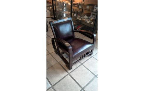 BUTACA. ESTILO COLONIAL CUERO