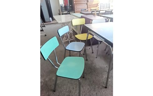 TABLE FORMICA VINTAGE+7 CHAISES COULEURS
