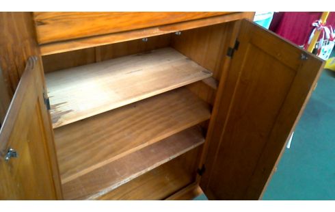 ARMARIO. MACIZO PINO 2 PUERTAS 1 CAJÓN