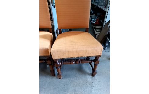 CHAISE STYLE LOUIS XIII LOT 6