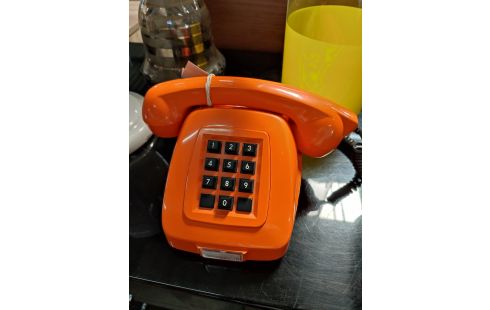 TELEPHONE ORANGE