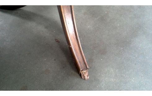 BIJZETTAFEL ENGELS LEDER OLIJF KLEUR